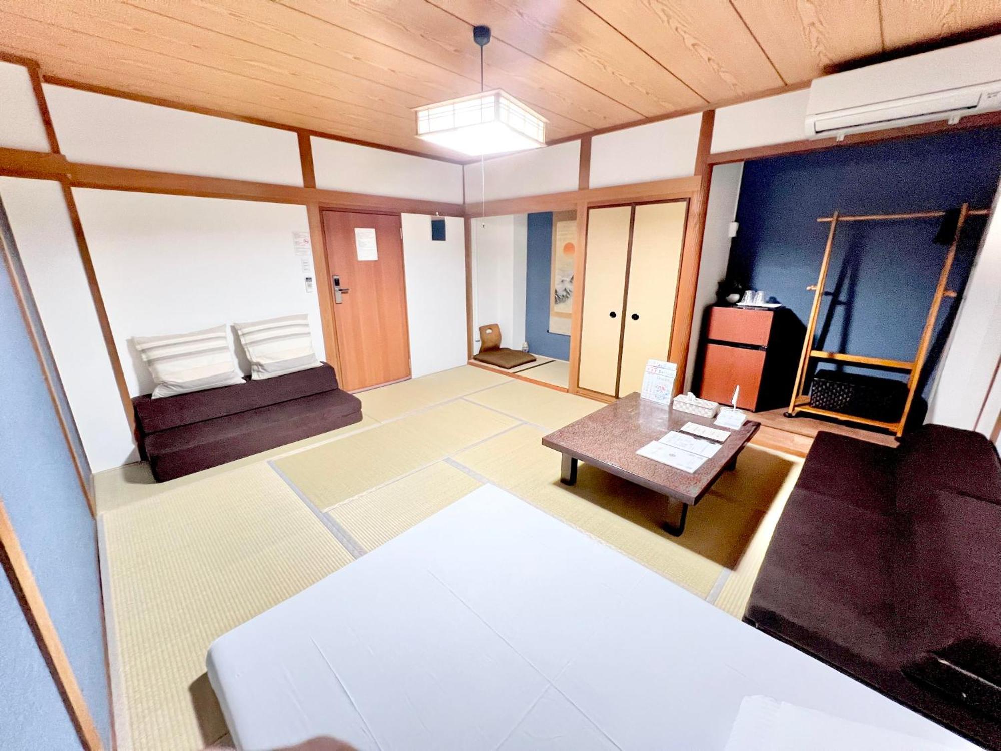 関空直行,駅3分一軒家guesthouse017大阪,3線利用,難波,心斎橋,道頓堀直行10分,奈良,Usj直行30分 الغرفة الصورة